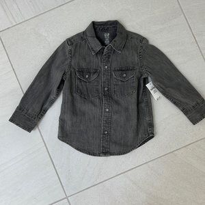 NWT Gap Toddler boys western style denim shirt - size 2T.